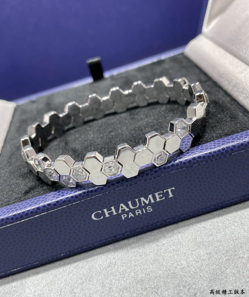 CHAUMET